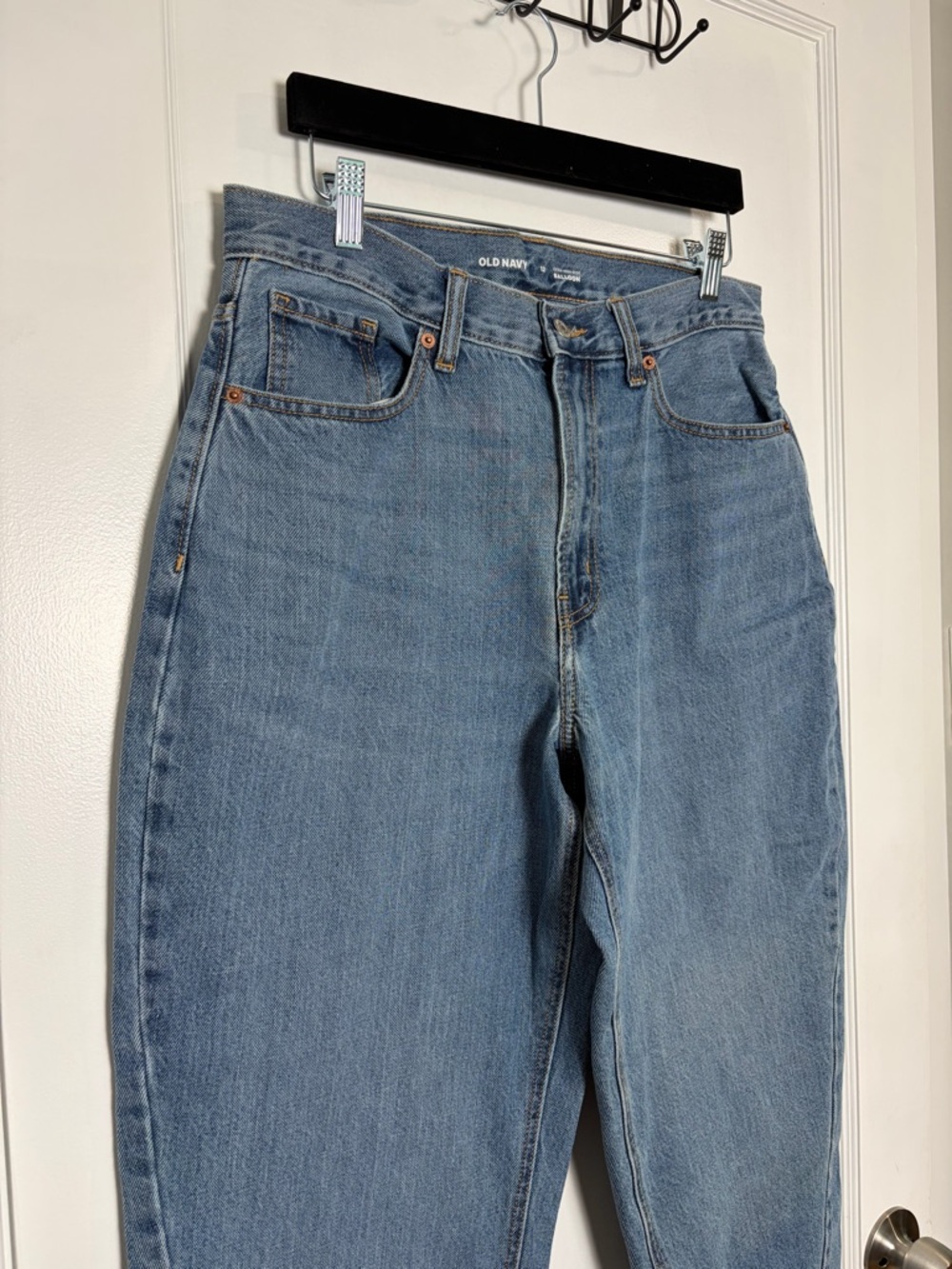 Old Navy Extra High Rise Balloon wide leg Jeans - Picture 6 of 16
